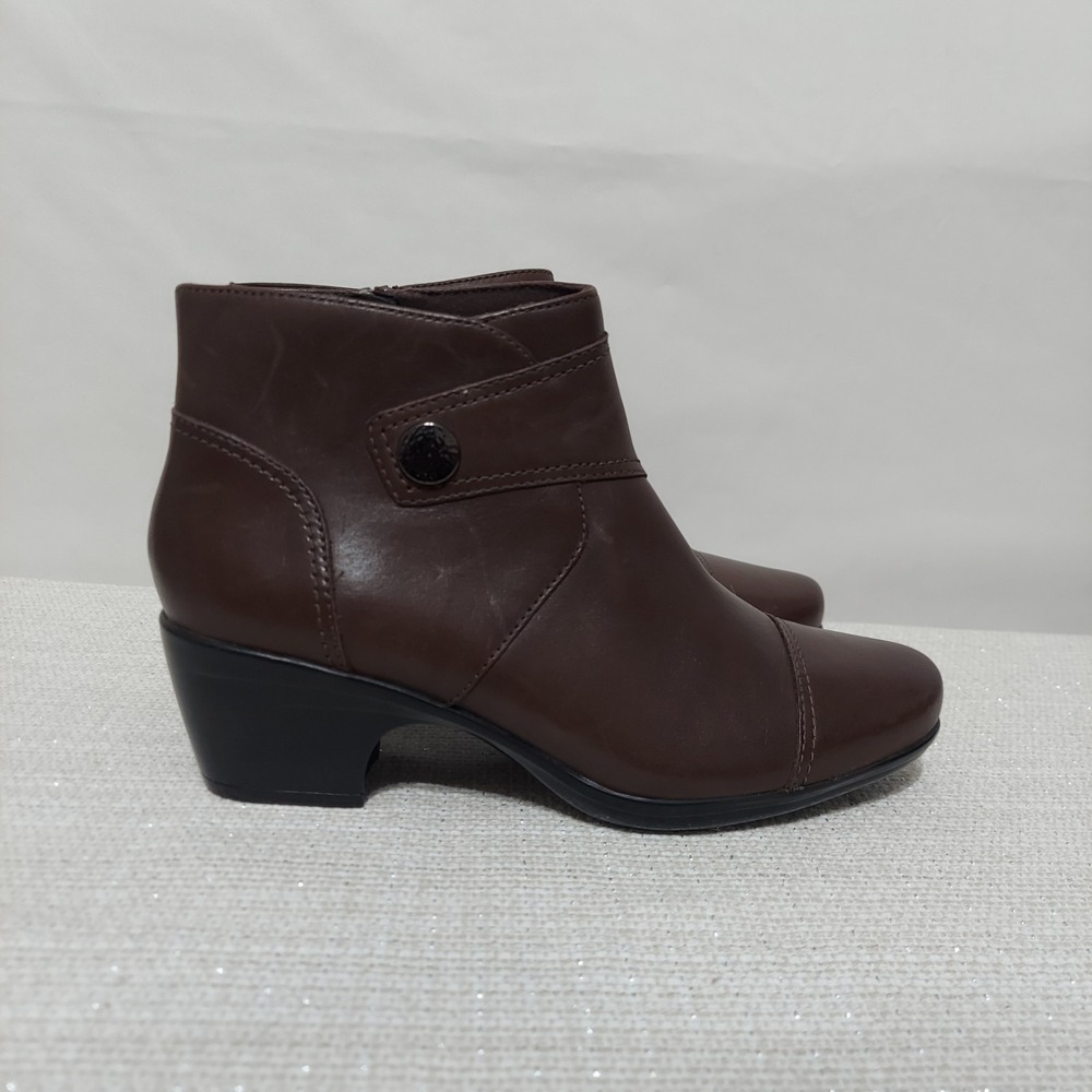 NEW‎ Clarks Emily Calle Boot Brown Leather Women's Size 8M